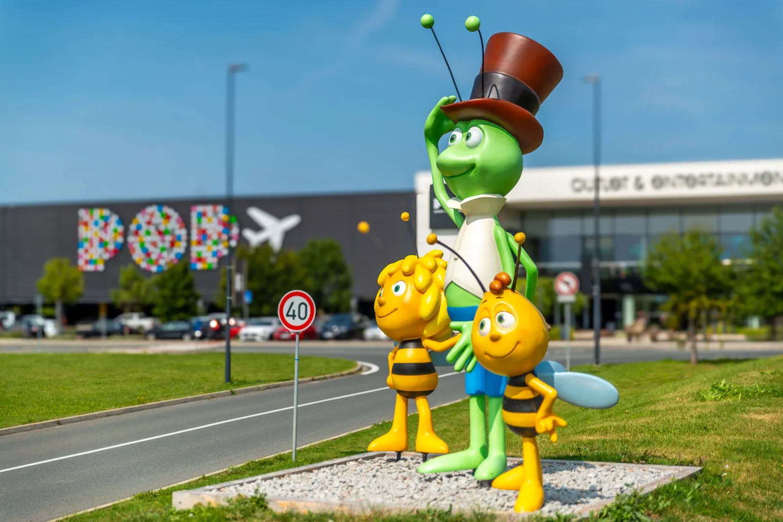Statek Přední Kopanina - Nákupní centrum POP airport